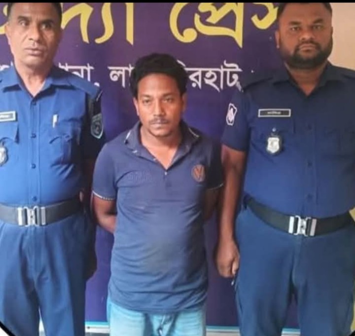 রসুলগঞ্জ বাজারে অবৈধ দোকান উচ্ছেদ অভিযানে ইউএনও’র ওপর হামলা, হামলাকারীকে ২ বছরের কারাদণ্ড।