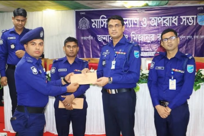 এসপি অফিস থেকে শ্রেষ্ঠত্বের পুরস্কার পেলেন বিরুলিয়া পুলিশ ফাঁড়ির এসআই আল আমীন