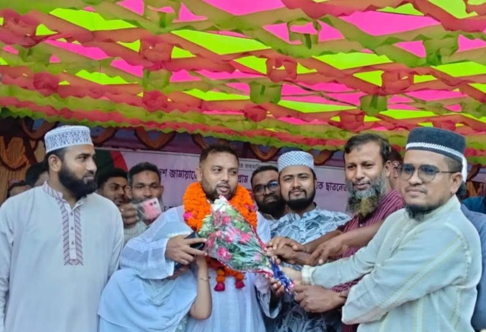 কারামুক্ত পাটগ্রাম জামায়াতের পৌর আমীর সোহেল রানাকে গণসংবর্ধনা।