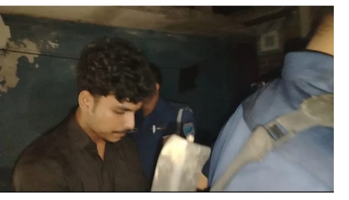 সাভারে তিন বছরের শিশুকে ধর্ষণের অভিযোগ, কিশোর আটক।